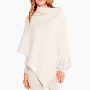 Nic + Zoe Go To Poncho